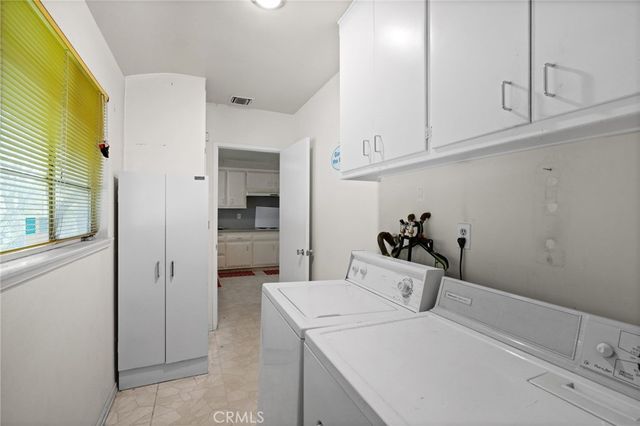 4300 Vanalden Avenue, Tarzana, CA 91356