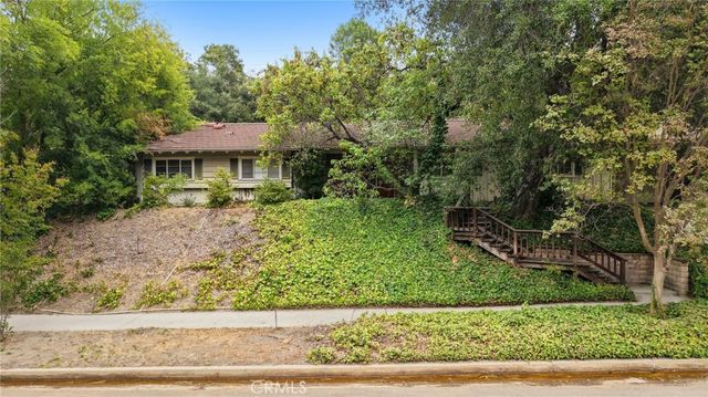 4300 Vanalden Avenue, Tarzana, CA 91356