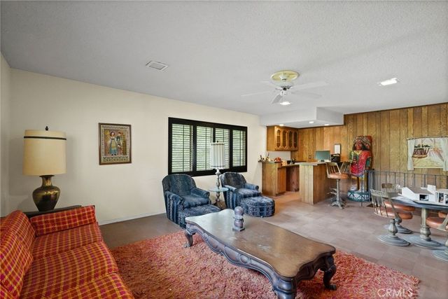 4300 Vanalden Avenue, Tarzana, CA 91356