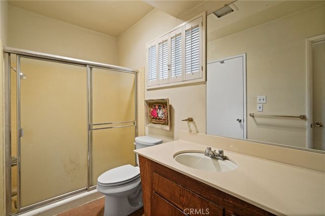 4300 Vanalden Avenue, Tarzana, CA 91356