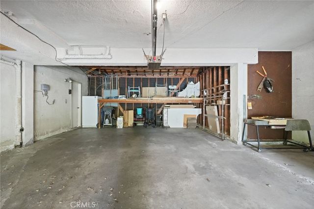 4300 Vanalden Avenue, Tarzana, CA 91356