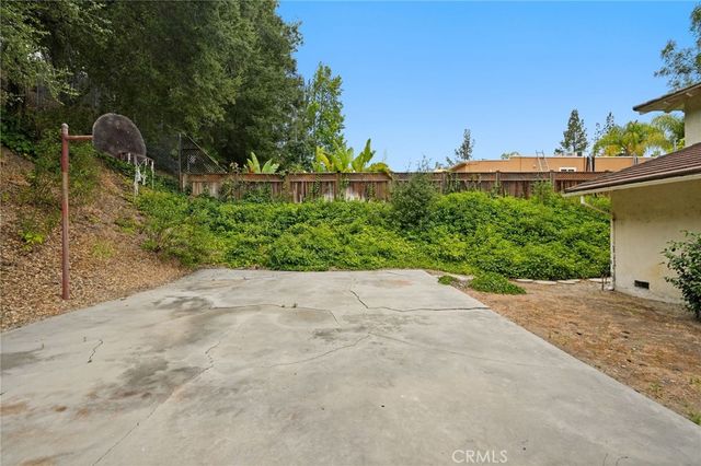 4300 Vanalden Avenue, Tarzana, CA 91356