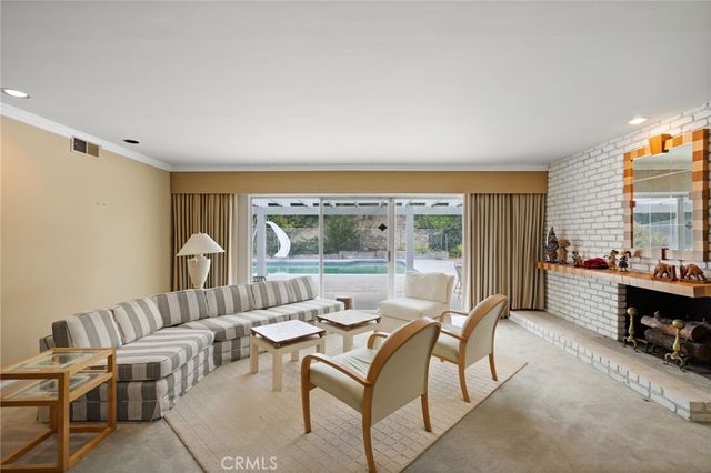 4300 Vanalden Avenue, Tarzana, CA 91356
