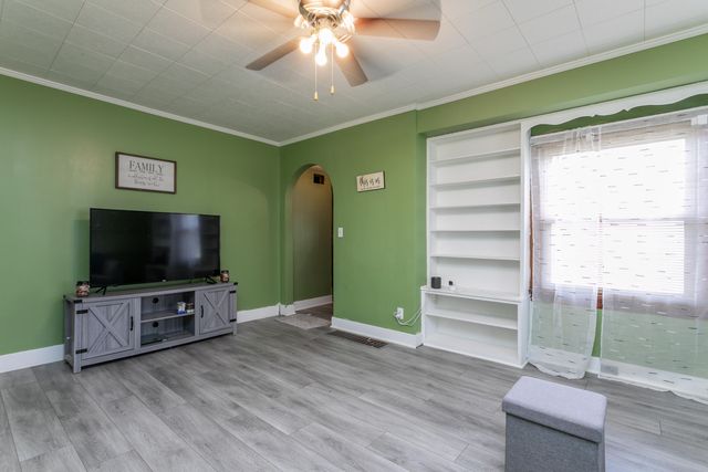 1321 N OLIVE ST, Mexico, MO 65265
