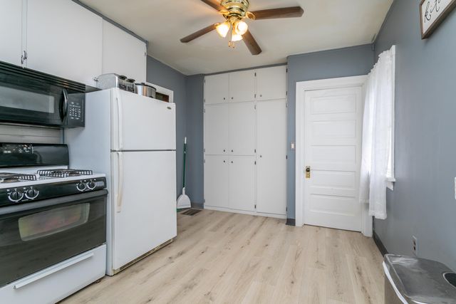 1321 N OLIVE ST, Mexico, MO 65265