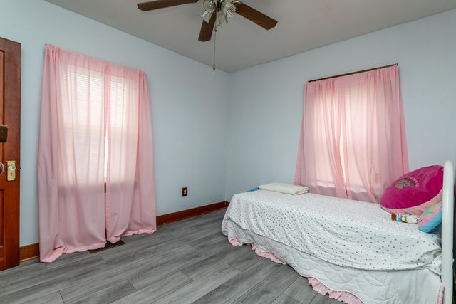 1321 N OLIVE ST, Mexico, MO 65265