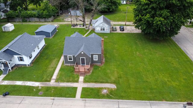 1321 N OLIVE ST, Mexico, MO 65265