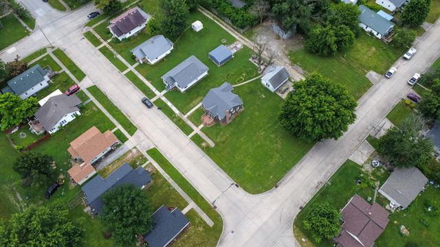 1321 N OLIVE ST, Mexico, MO 65265