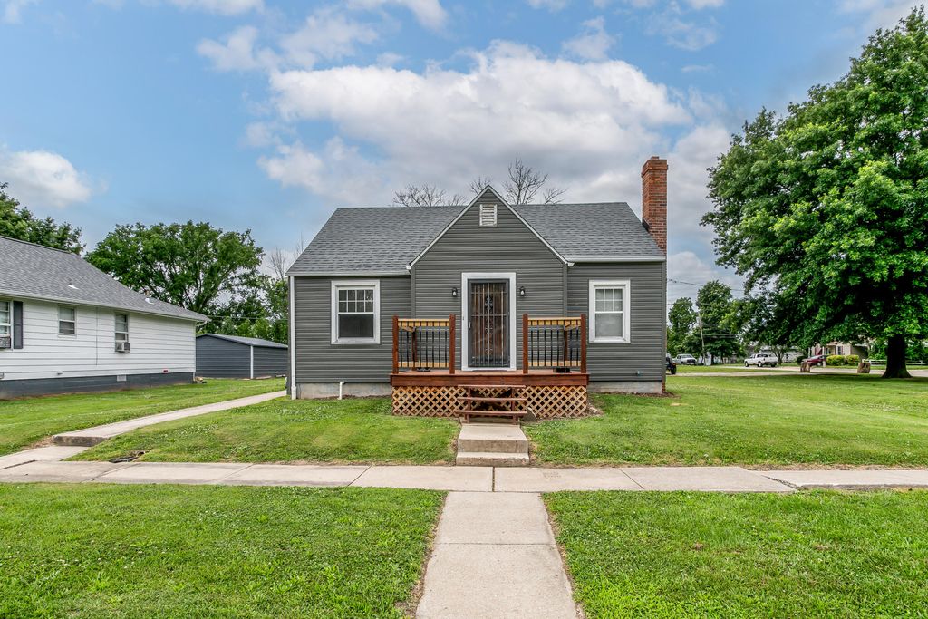 1321 N OLIVE ST, Mexico, MO 65265