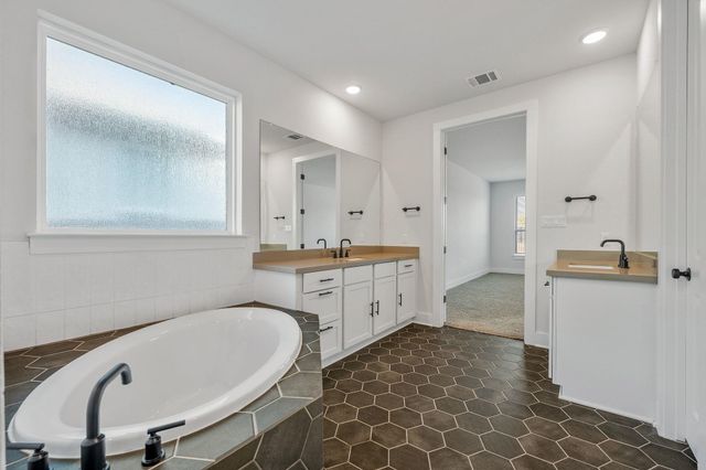 957 Arrowhead Ranch BLVD, Dripping Springs, TX 78620