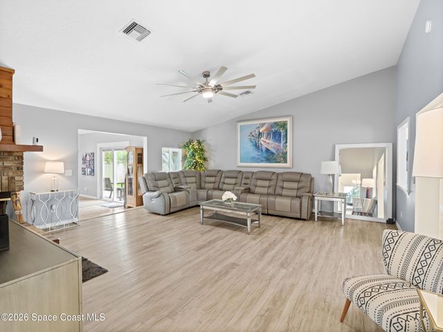 2582 Empire Avenue E, Melbourne, FL 32934
