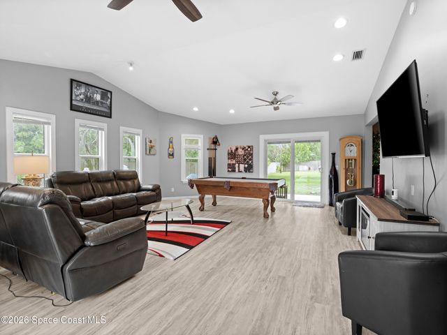 2582 Empire Avenue E, Melbourne, FL 32934