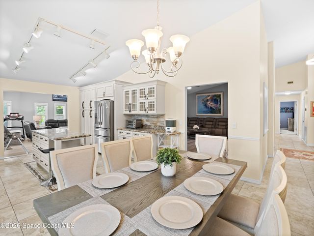 2582 Empire Avenue E, Melbourne, FL 32934