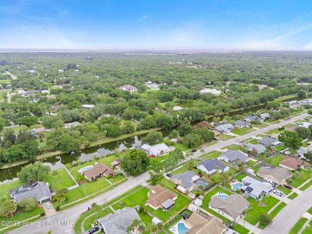 2582 Empire Avenue E, Melbourne, FL 32934