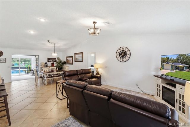4825 E Connell Lake Drive, Inverness, FL 34453