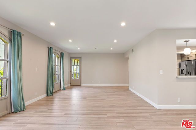 9249 Burton Way 404, Beverly Hills, CA 90210