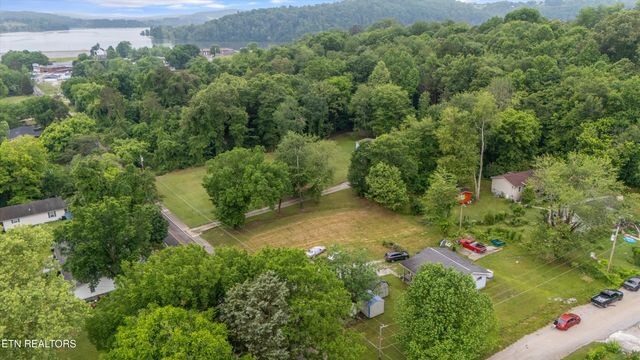 533 Greenwood St s, Kingston, TN 37763
