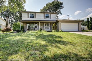 18467 Middlesex Avenue, Lathrup Village, MI 48076
