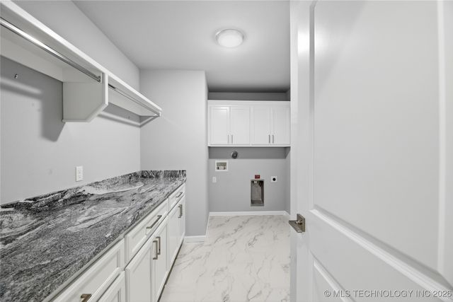 6418 E 127th Street S, Bixby, OK 74008