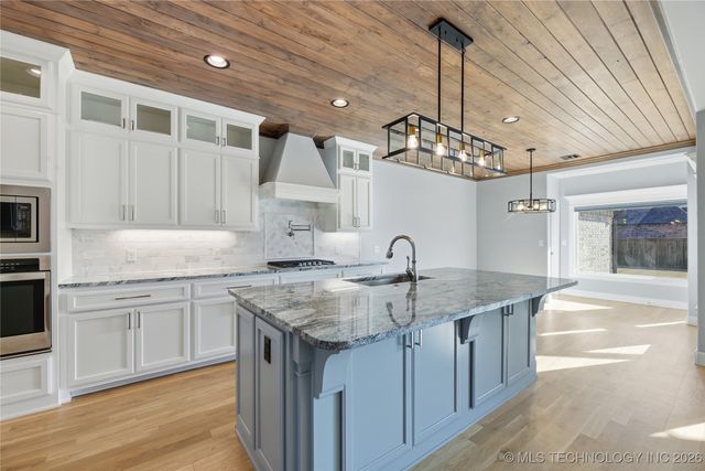 6418 E 127th Street S, Bixby, OK 74008