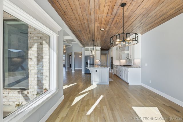 6418 E 127th Street S, Bixby, OK 74008