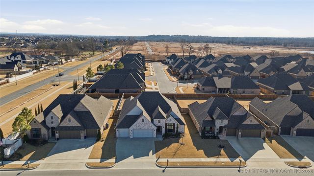 6418 E 127th Street S, Bixby, OK 74008