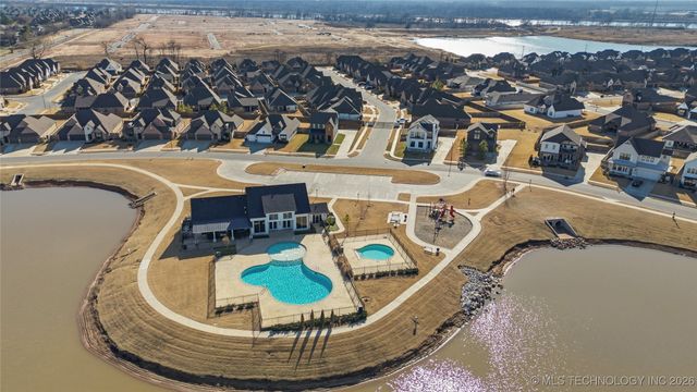 6418 E 127th Street S, Bixby, OK 74008