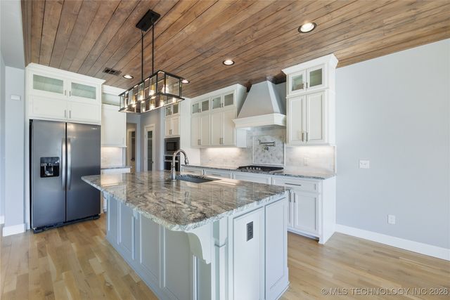 6418 E 127th Street S, Bixby, OK 74008