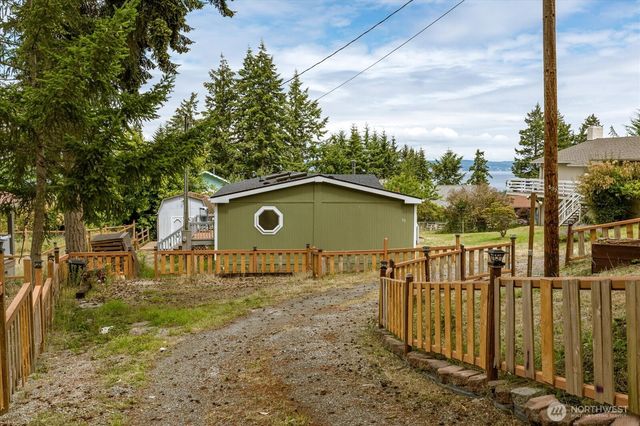 99 E Morris Road, Coupeville, WA 98239