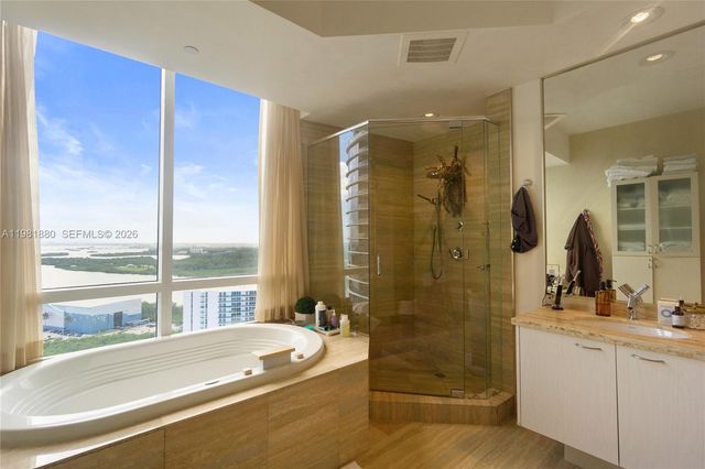 15811 Collins Avenue 2606, Sunny Isles Beach, FL 33160