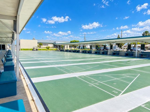 6905 W BAYOU LANE, Bradenton, FL 34207