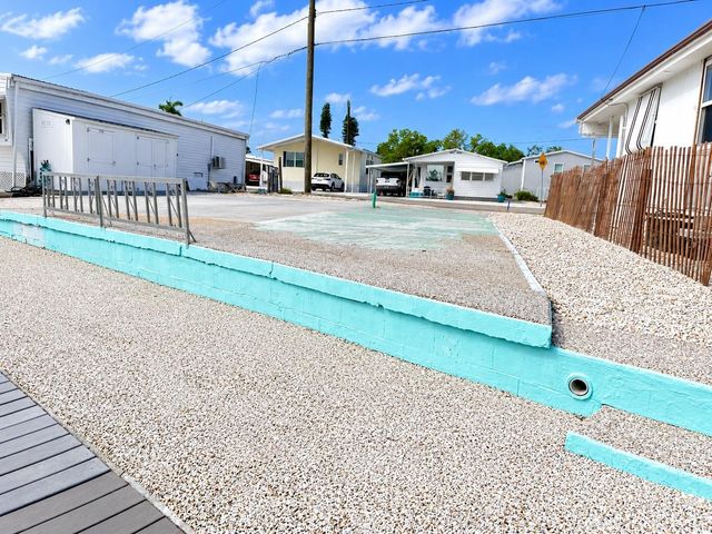 6905 W BAYOU LANE, Bradenton, FL 34207