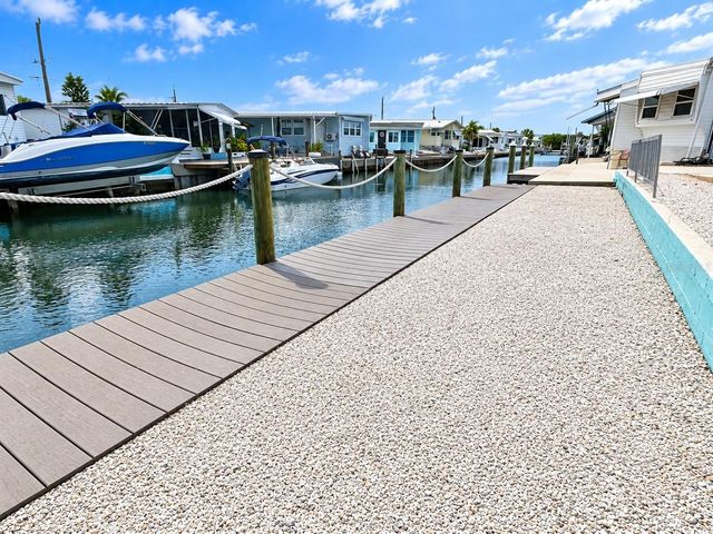 6905 W BAYOU LANE, Bradenton, FL 34207