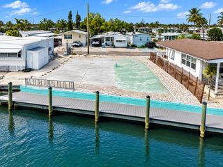 6905 W BAYOU LANE, Bradenton, FL 34207