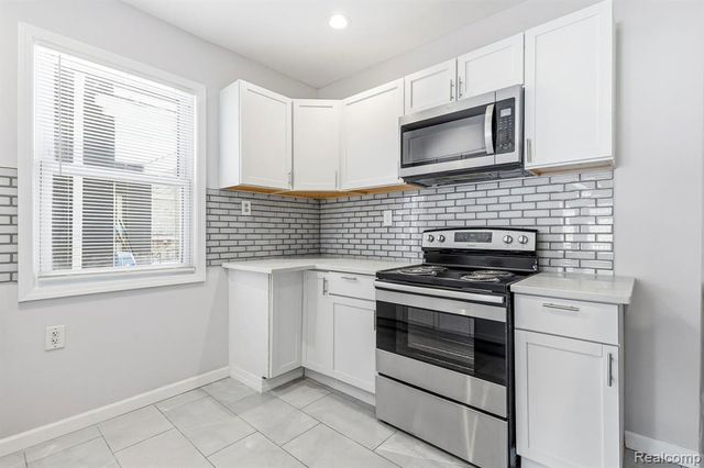 53 Cortland Street, Highland Park, MI 48203