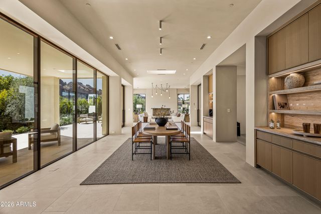 4510 E MADEROS DEL CUENTA Drive, Paradise Valley, AZ 85253