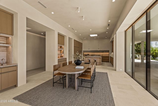 4510 E MADEROS DEL CUENTA Drive, Paradise Valley, AZ 85253