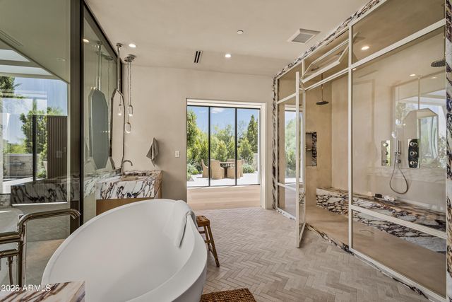 4510 E MADEROS DEL CUENTA Drive, Paradise Valley, AZ 85253