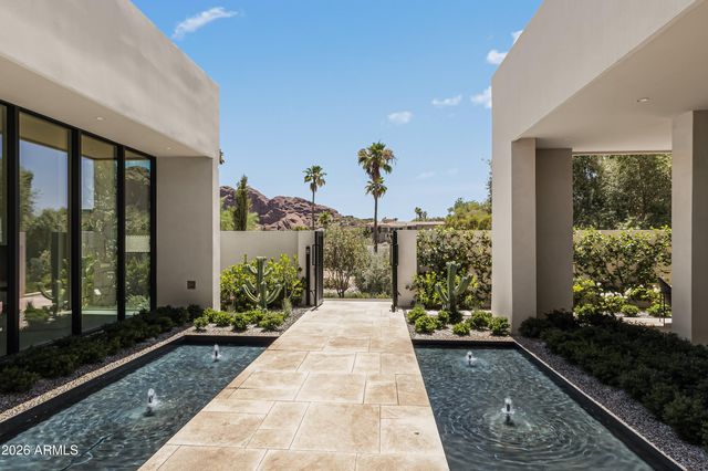 4510 E MADEROS DEL CUENTA Drive, Paradise Valley, AZ 85253