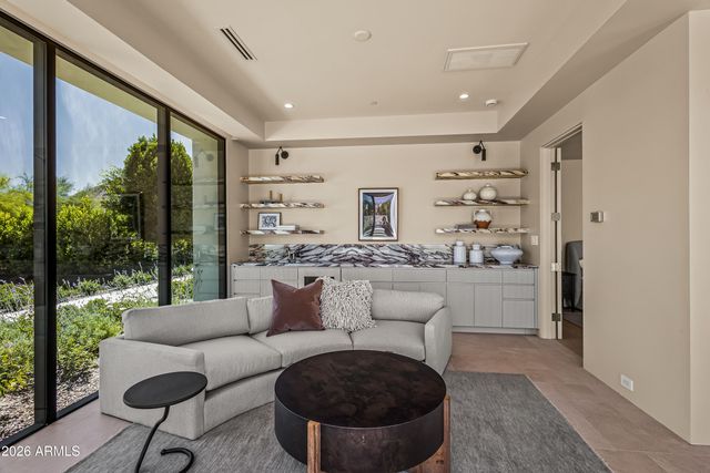 4510 E MADEROS DEL CUENTA Drive, Paradise Valley, AZ 85253