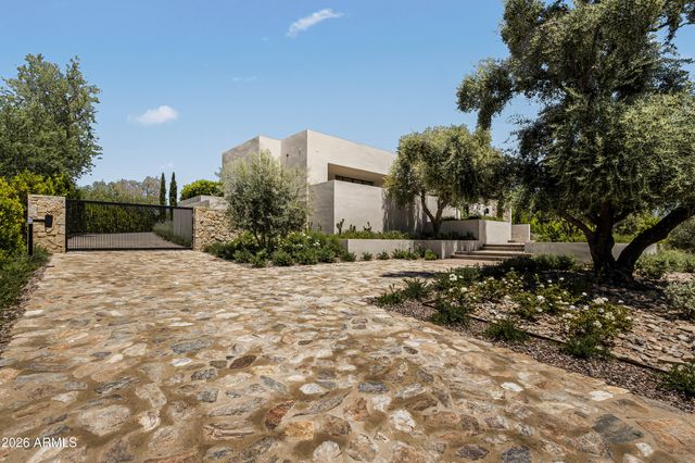 4510 E MADEROS DEL CUENTA Drive, Paradise Valley, AZ 85253