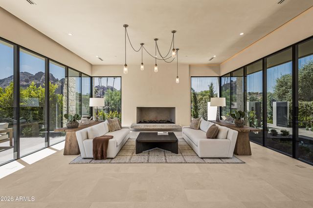 4510 E MADEROS DEL CUENTA Drive, Paradise Valley, AZ 85253
