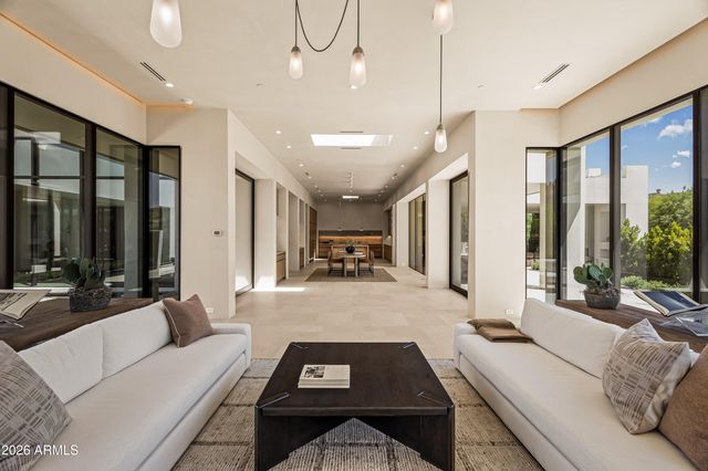 4510 E MADEROS DEL CUENTA Drive, Paradise Valley, AZ 85253