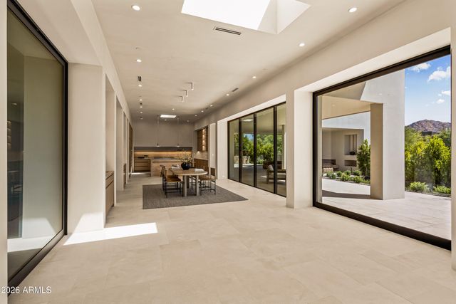 4510 E MADEROS DEL CUENTA Drive, Paradise Valley, AZ 85253