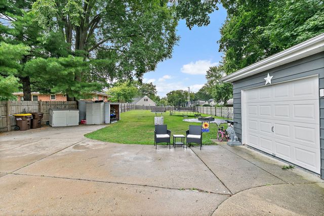 2008 Eastmoreland Avenue, Rockford, IL 61108