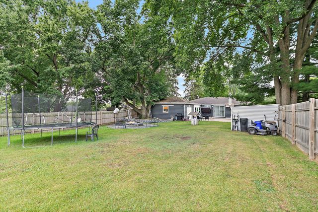 2008 Eastmoreland Avenue, Rockford, IL 61108