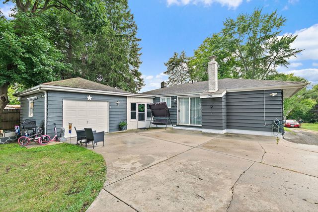 2008 Eastmoreland Avenue, Rockford, IL 61108