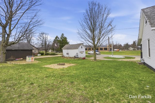 88 W Muskegon Street, Cedar Springs, MI 49319