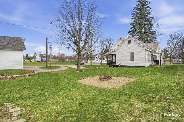 88 W Muskegon Street, Cedar Springs, MI 49319