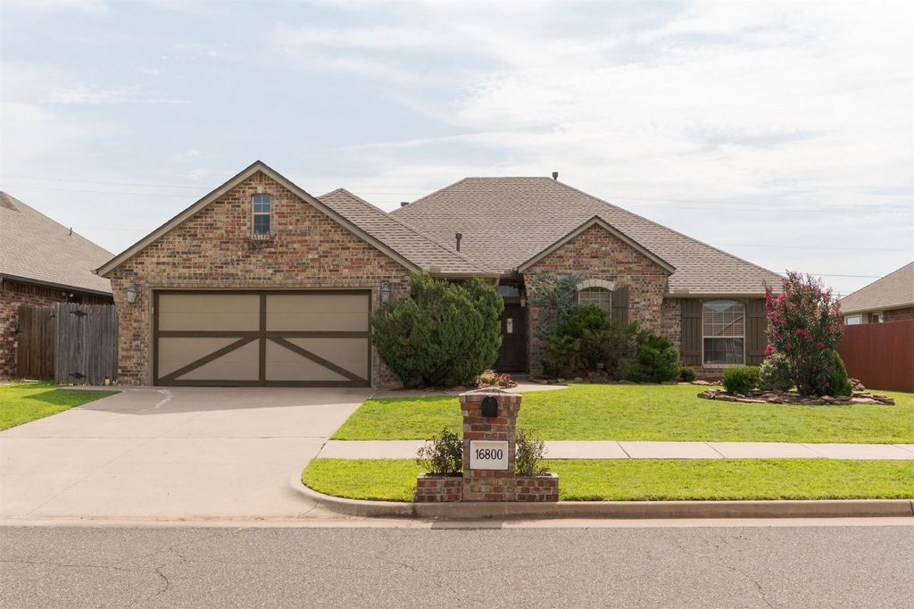 16800 Valderama Way, Edmond, OK 73012